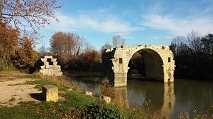 Pont Ambroix vers l'Oppidum d'Ambrussum